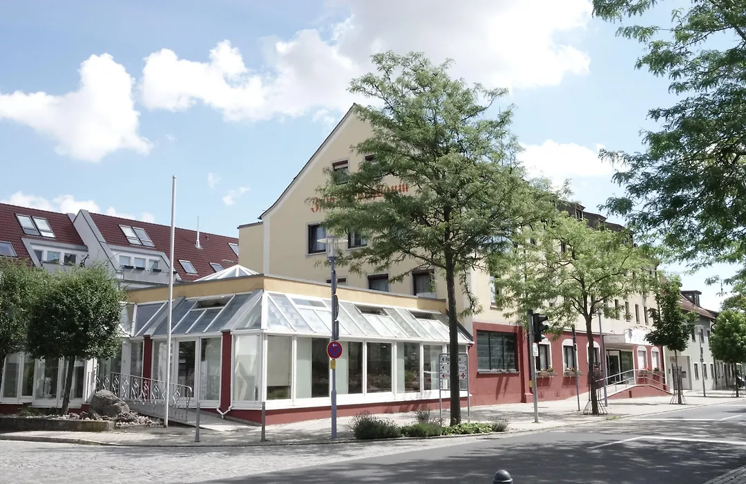 Hotel-Restaurant Zum Kirschbaum-1