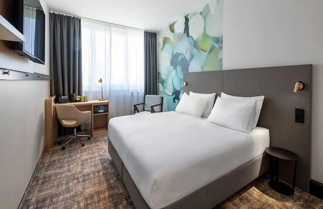 Wyndham Garden Munich Messe-1