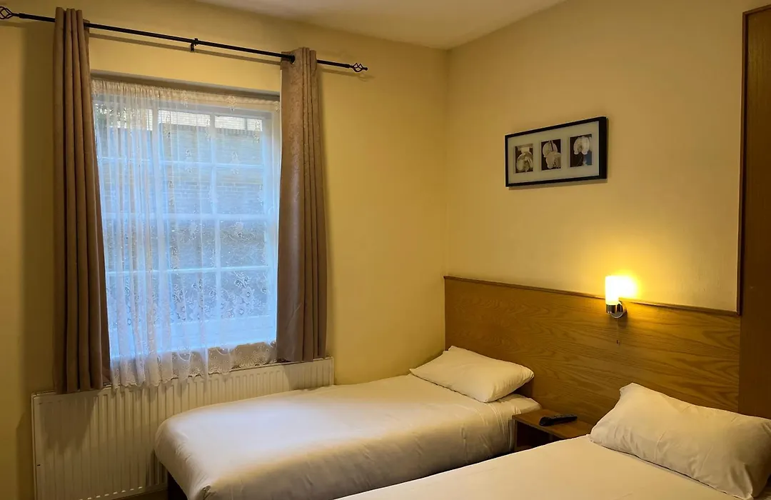 Arriva Hotel-1