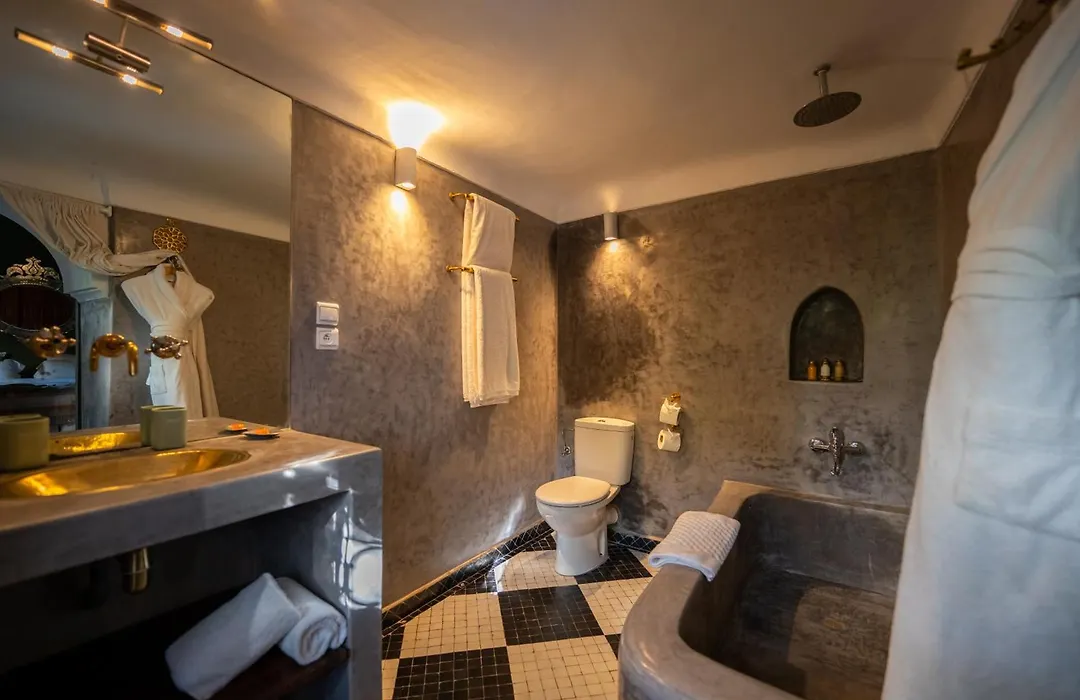 Riad Les Yeux Bleus-1