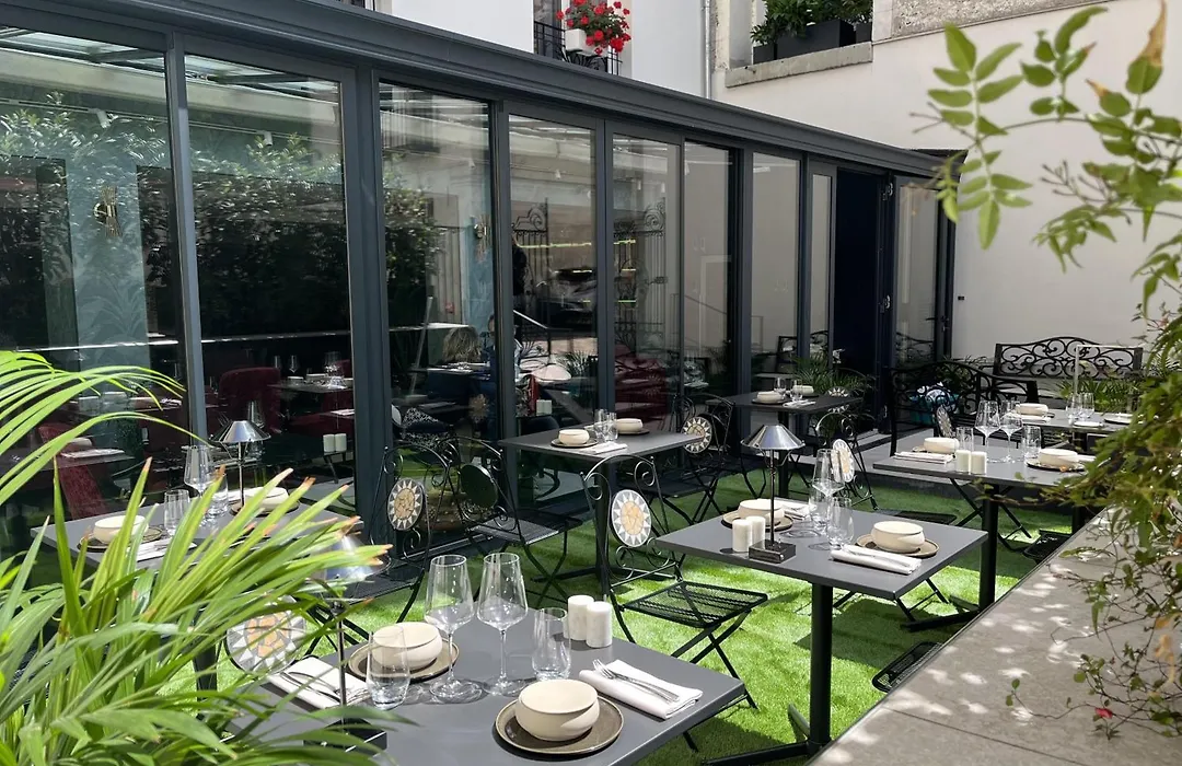 Paris j'Adore Hotel&Spa-1