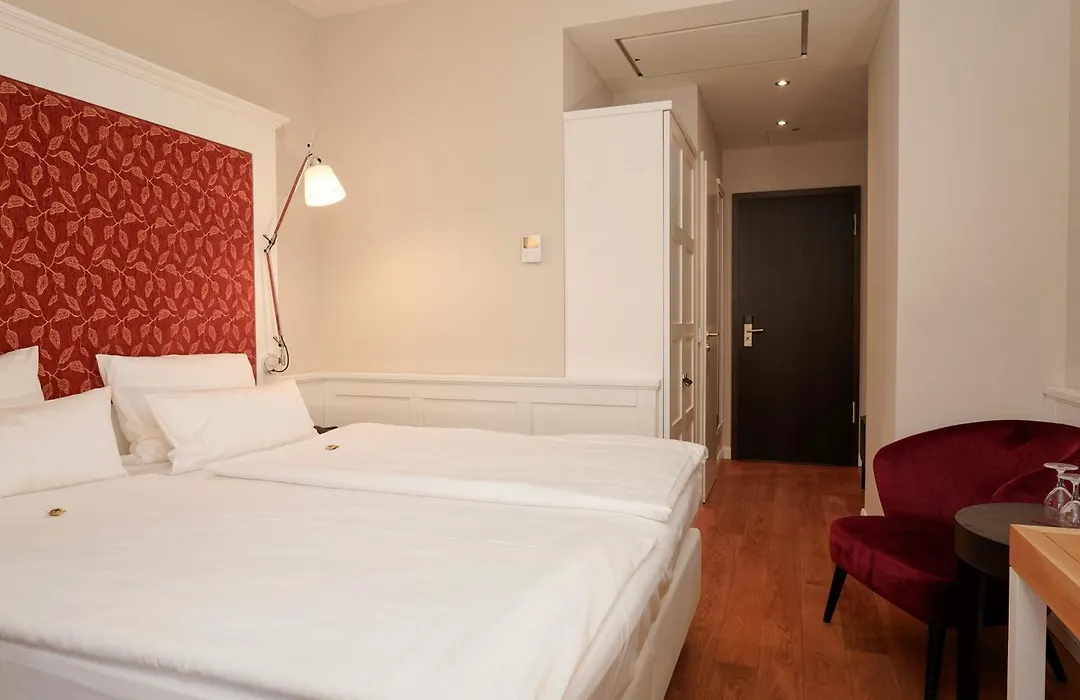 Berggasthof Koenigstuhl-1