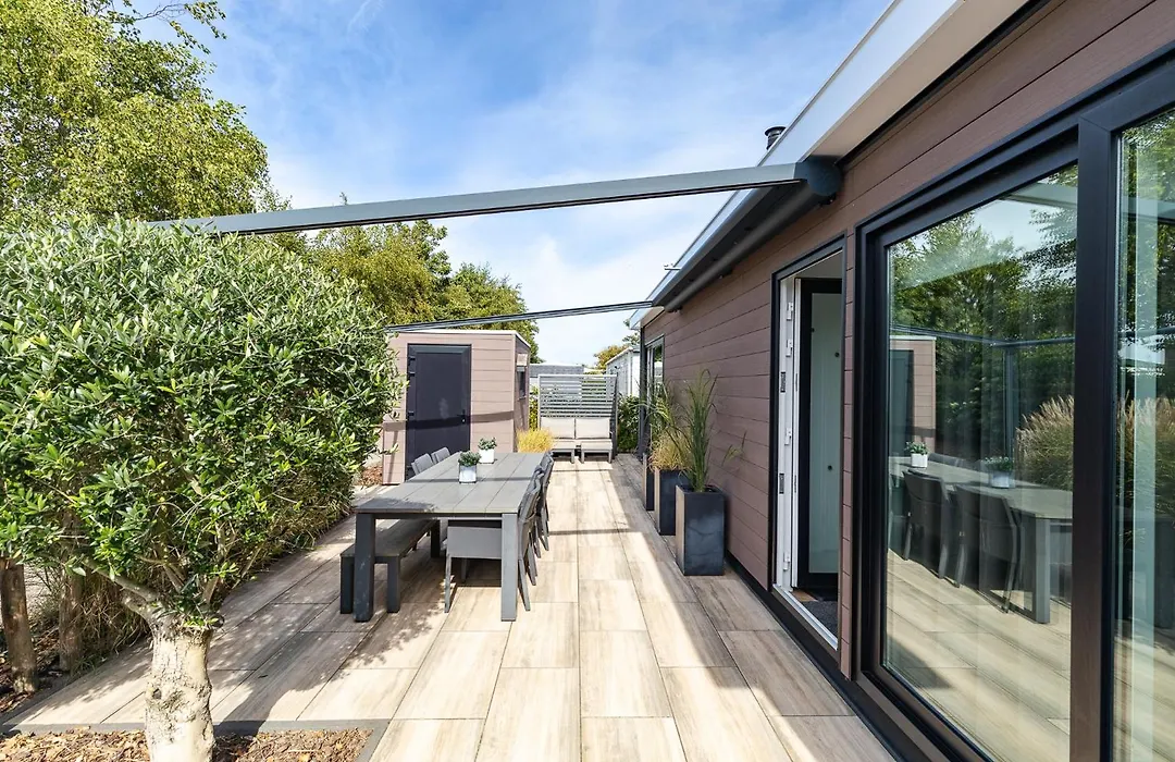 Welcome in - Beachhouse Renesse 2645 aan de duinen - Camping Julianahoeve-1