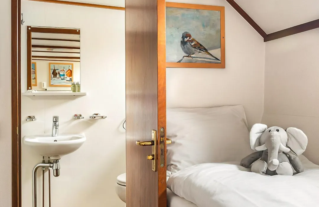 hotelboat Sarah Groningen-1