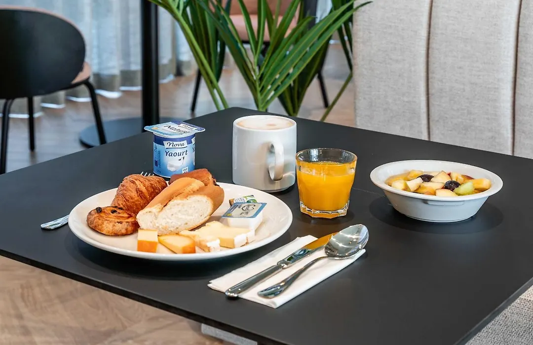 B&B Hotel Luxembourg Centre Cloche D'Or-1