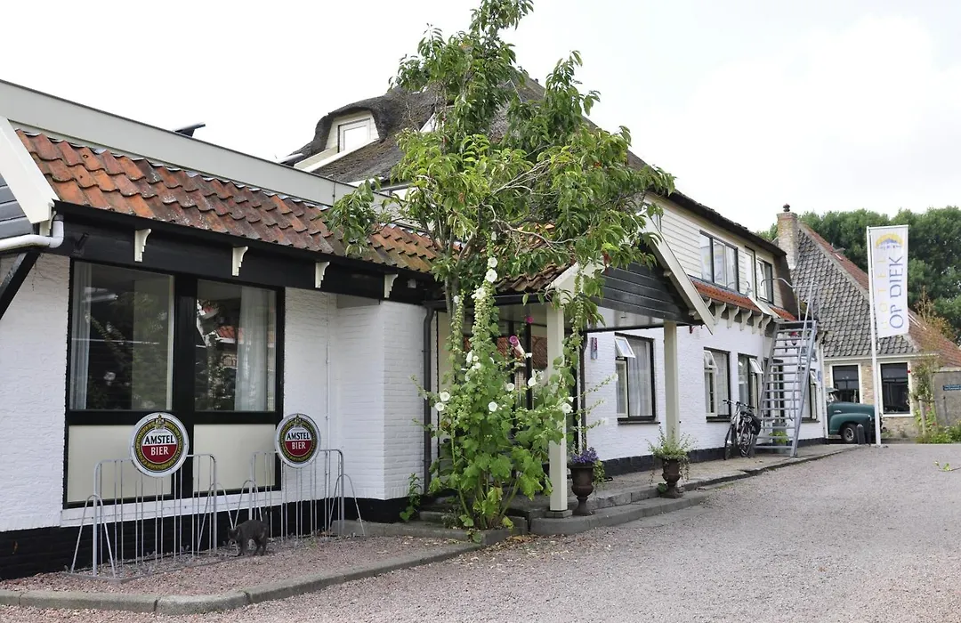 Hotel Op Diek-1