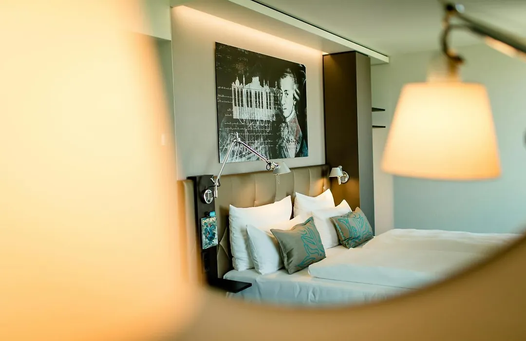 Motel One Salzburg-Mirabell-1