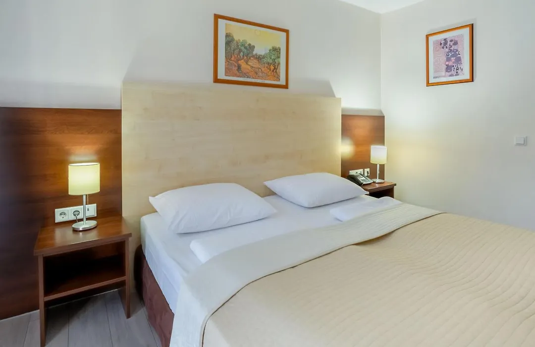 Hotel Astor-1