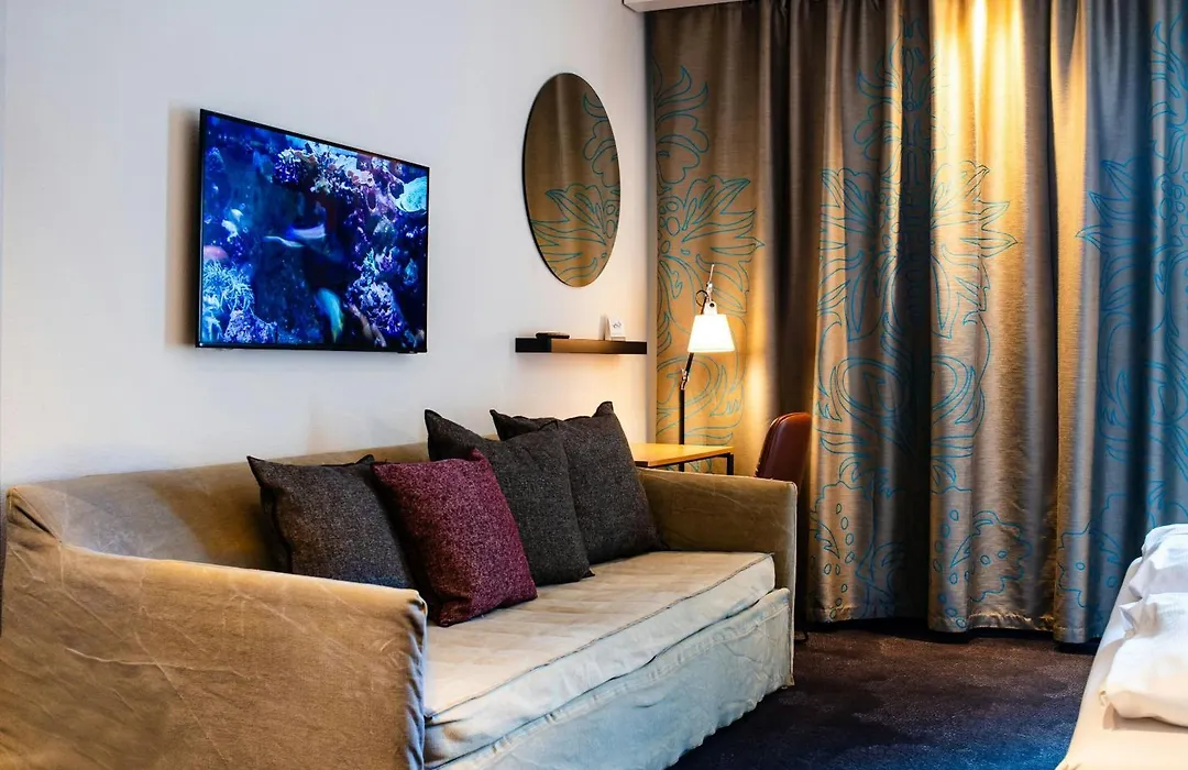 Motel One Stuttgart-Mitte-1