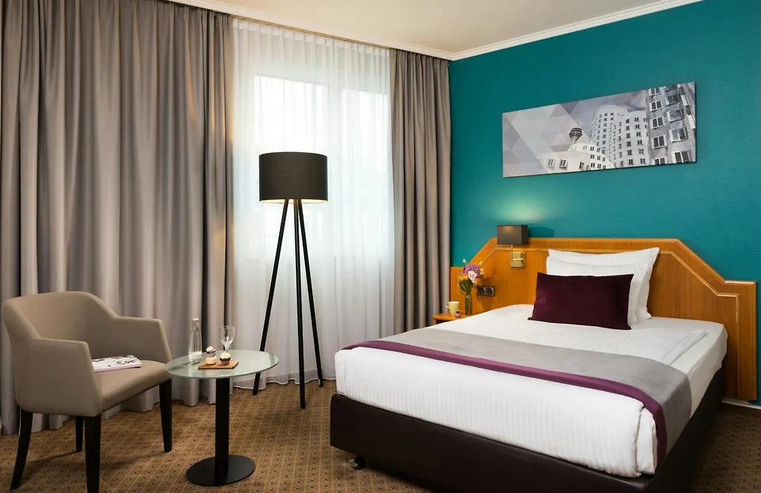 Leonardo Hotel Düsseldorf City Center-1
