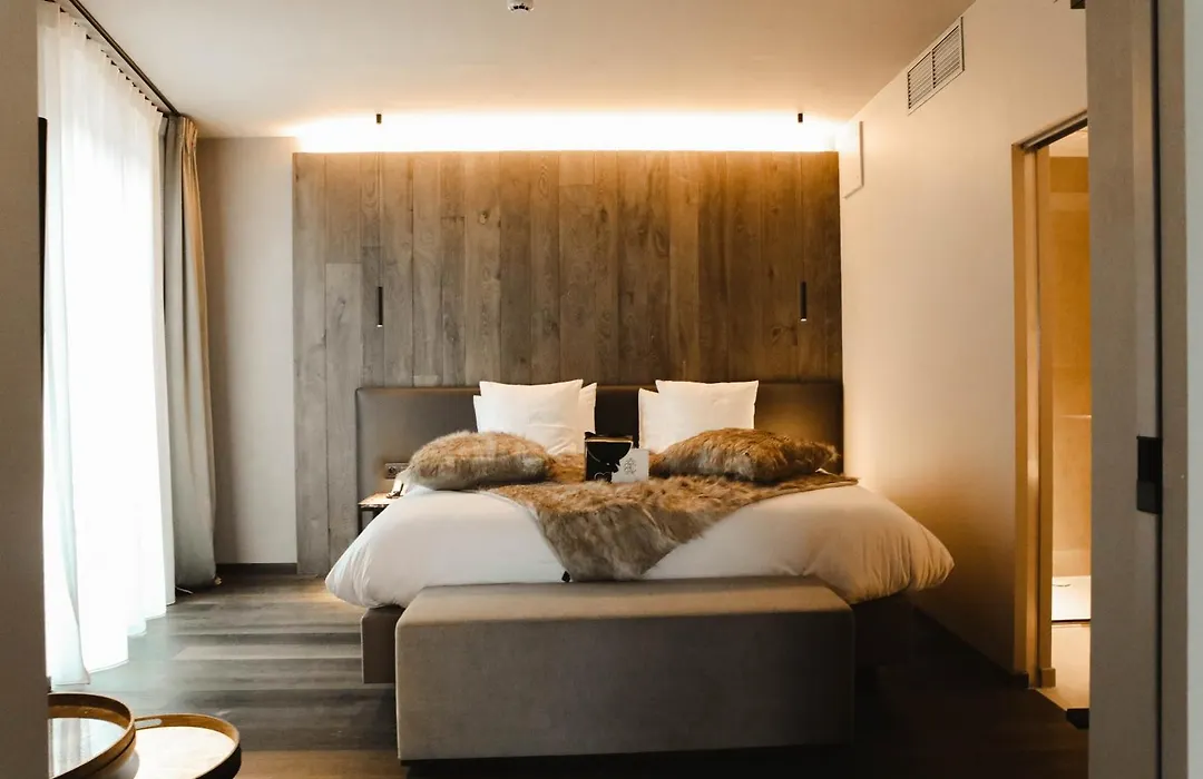 Hotel Le Sanglier Des Ardennes-1