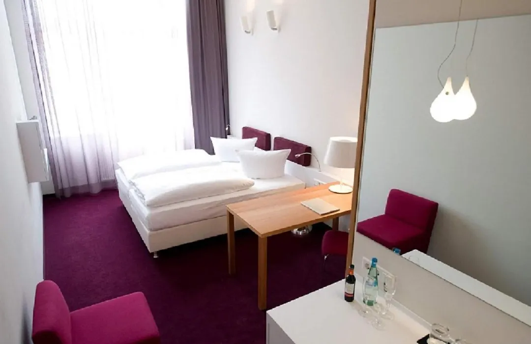 Wyndham Garden Berlin Mitte-1