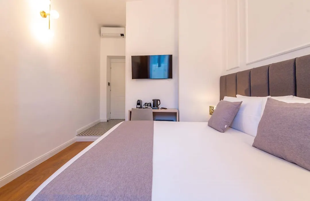 Crescenzio 74 Boutique Guest House By Ghor-1