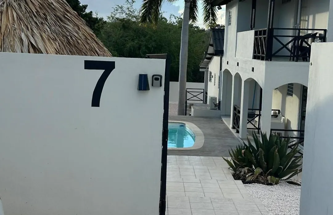 Cas Grandi Studios & Apartments With Pool & Jacuzzi-1