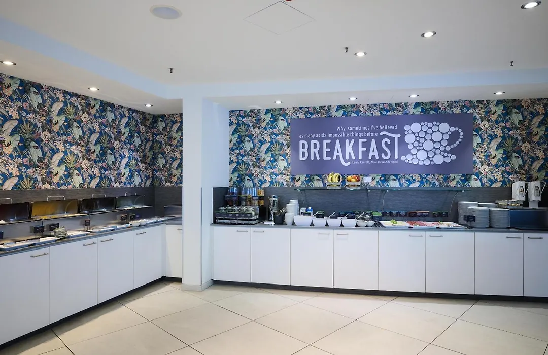 Premier Inn Wuerzburg-1