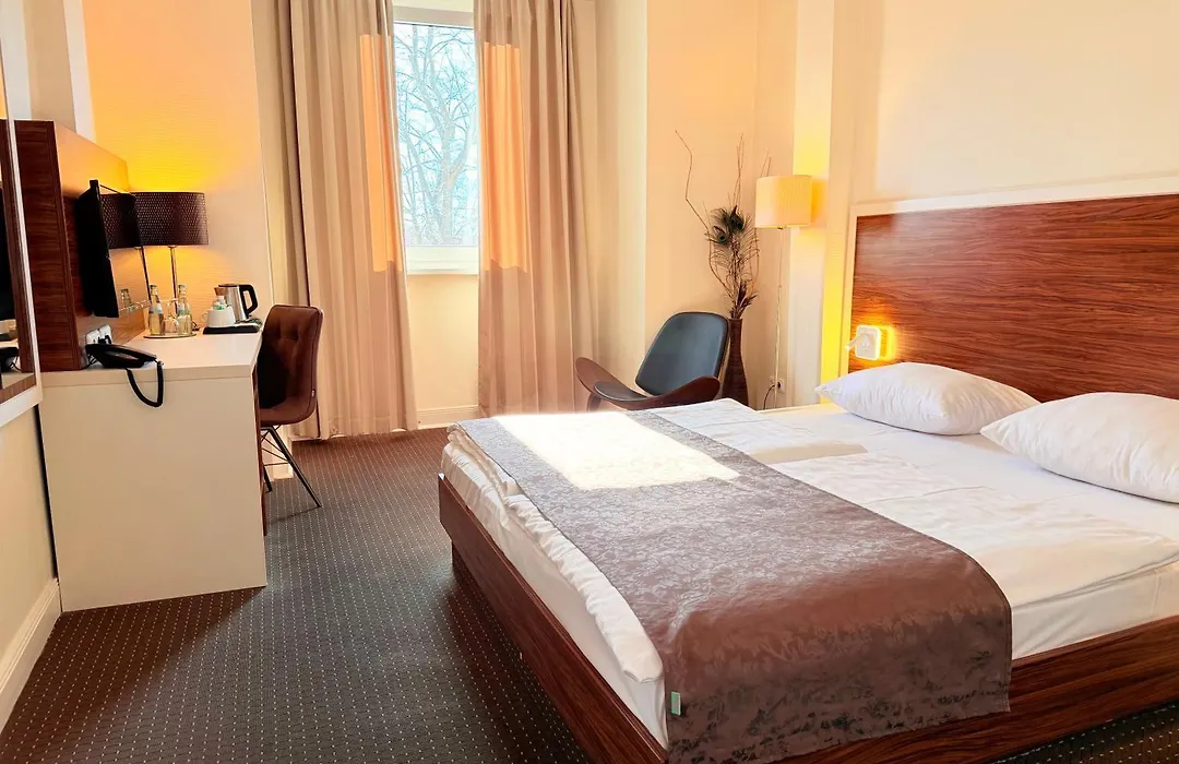 Hotel Excellent-1