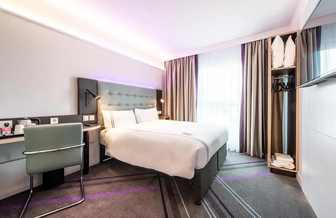 Premier Inn Stuttgart Feuerbach-1