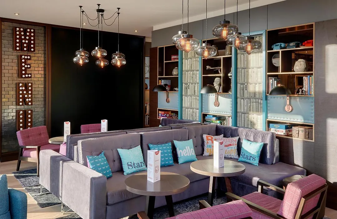 Premier Inn Hamburg City Centre-1