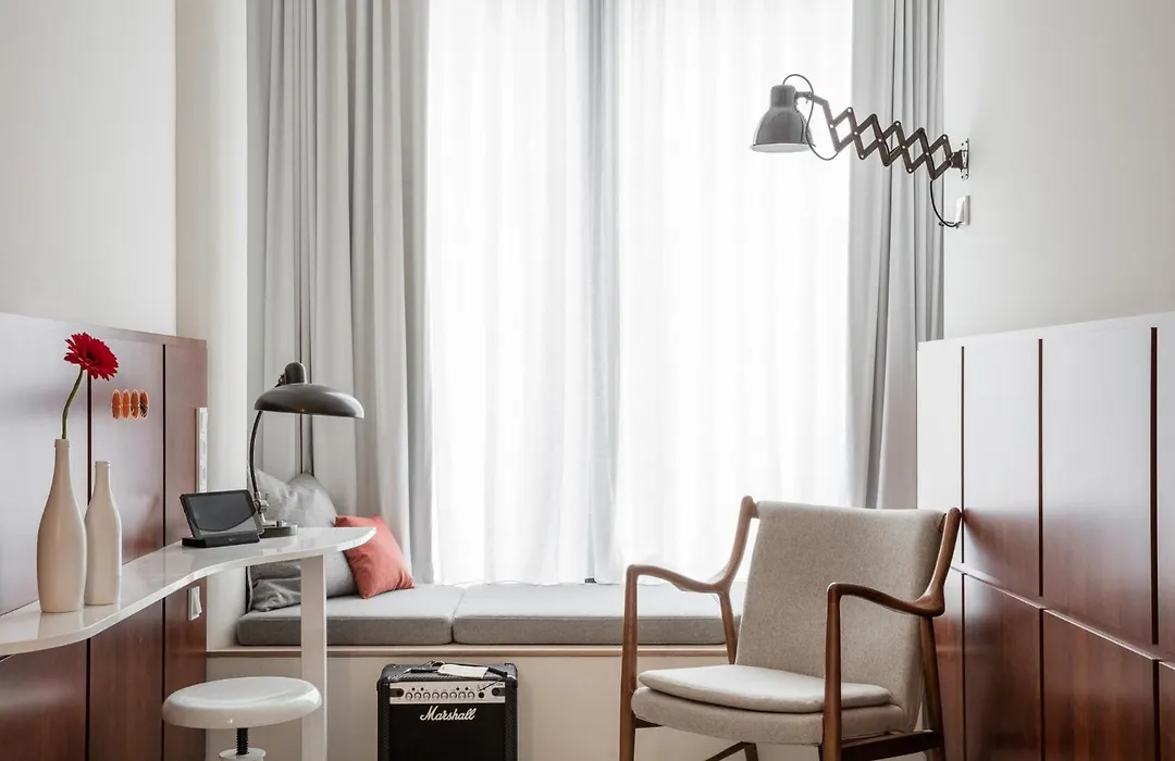 Ruby Lilly Hotel Munich By Ihg-1