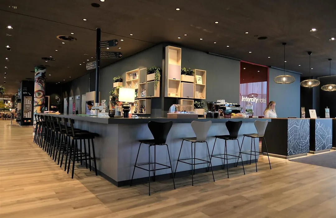 IntercityHotel Amsterdam Airport-1
