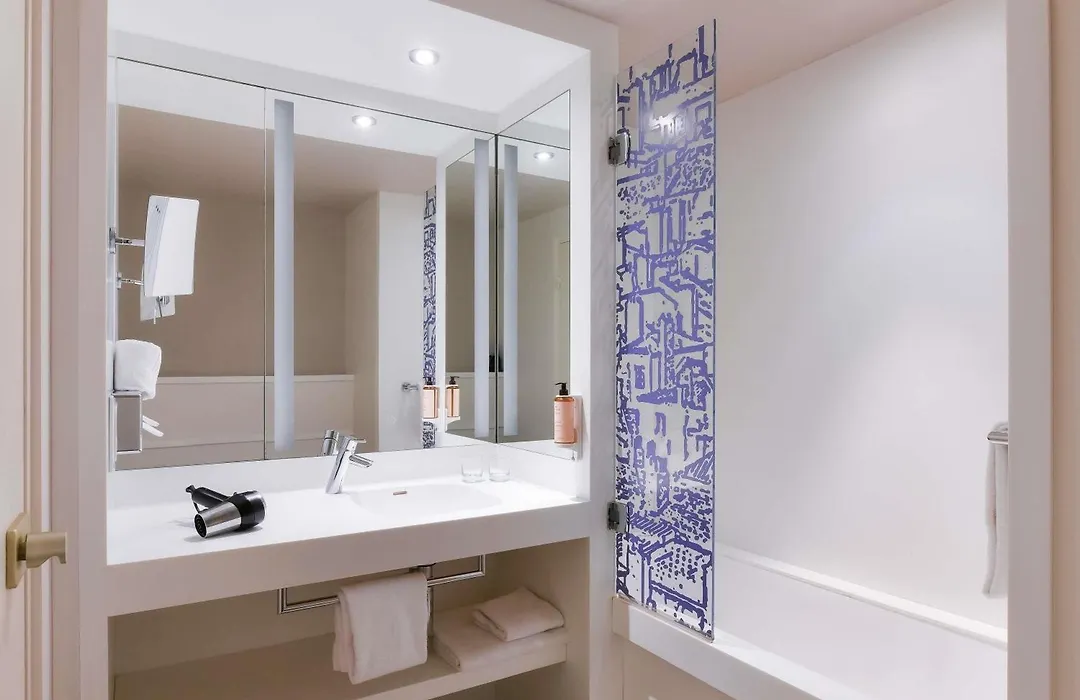 Mercure Lyon Centre Saxe Lafayette-1