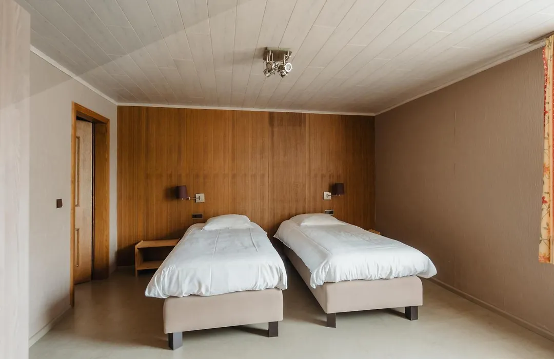 Hotel Saint-Hubert-1