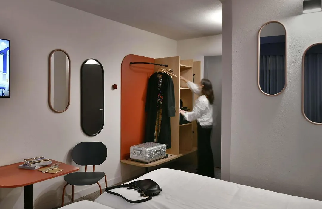 Ibis Styles Charleroi Airport Aero 44-1