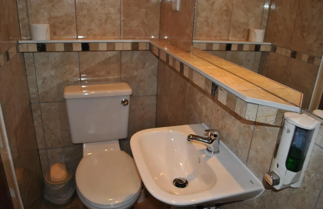 Carlton Hotel-1