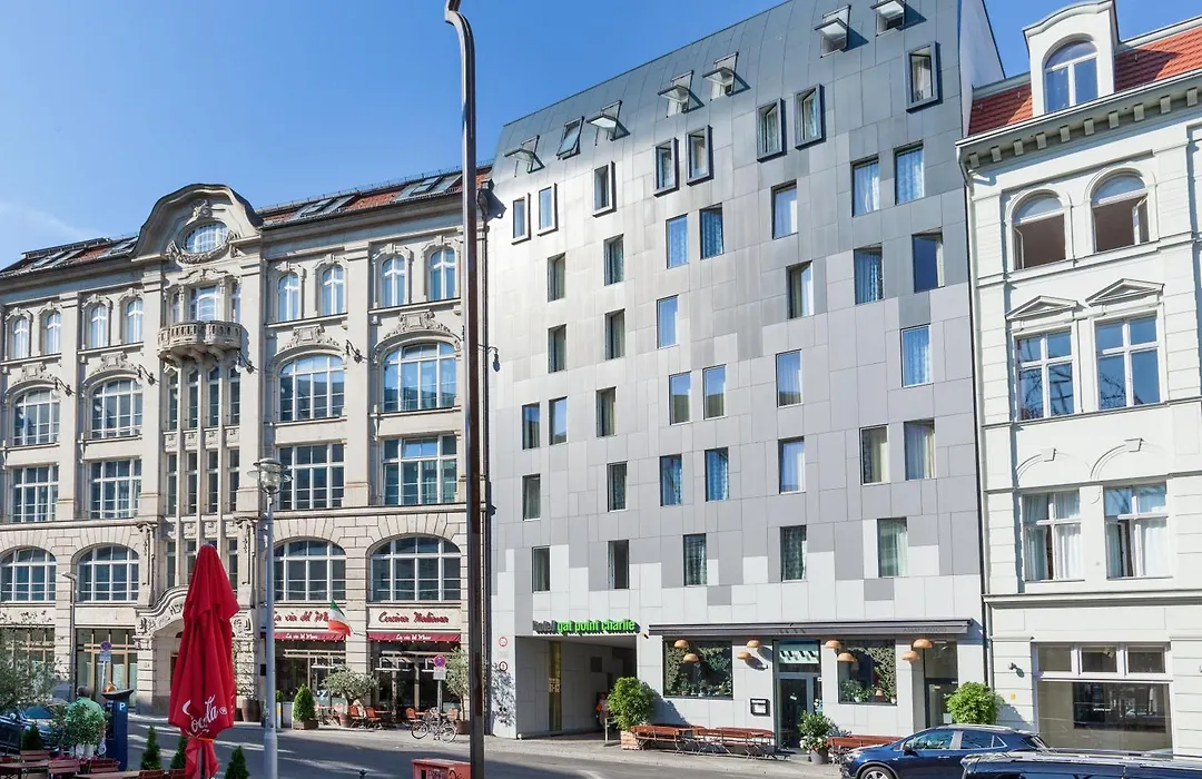 Hotel Gat Point Charlie-1
