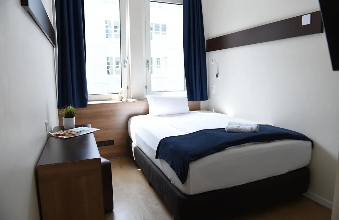 Motel Plus Berlin-1