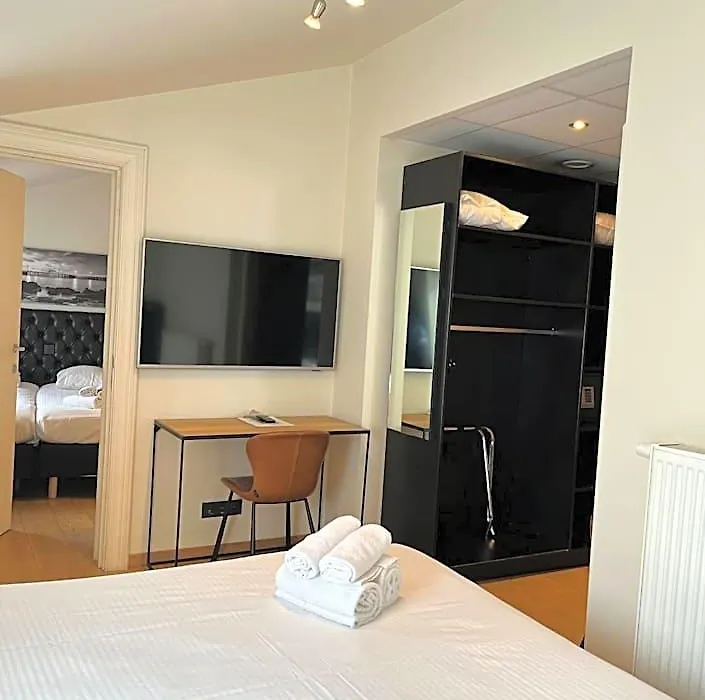 Hotel Le Parisien-1