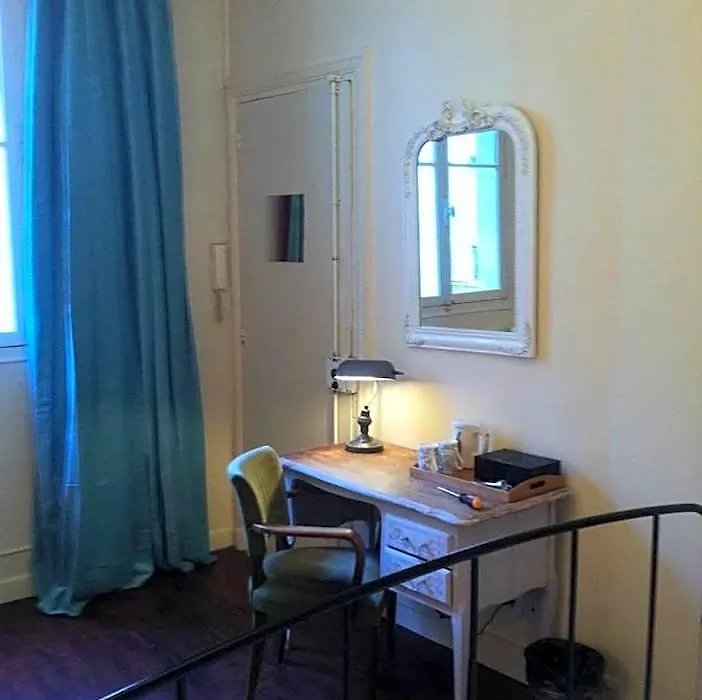 A Room In Paris-1