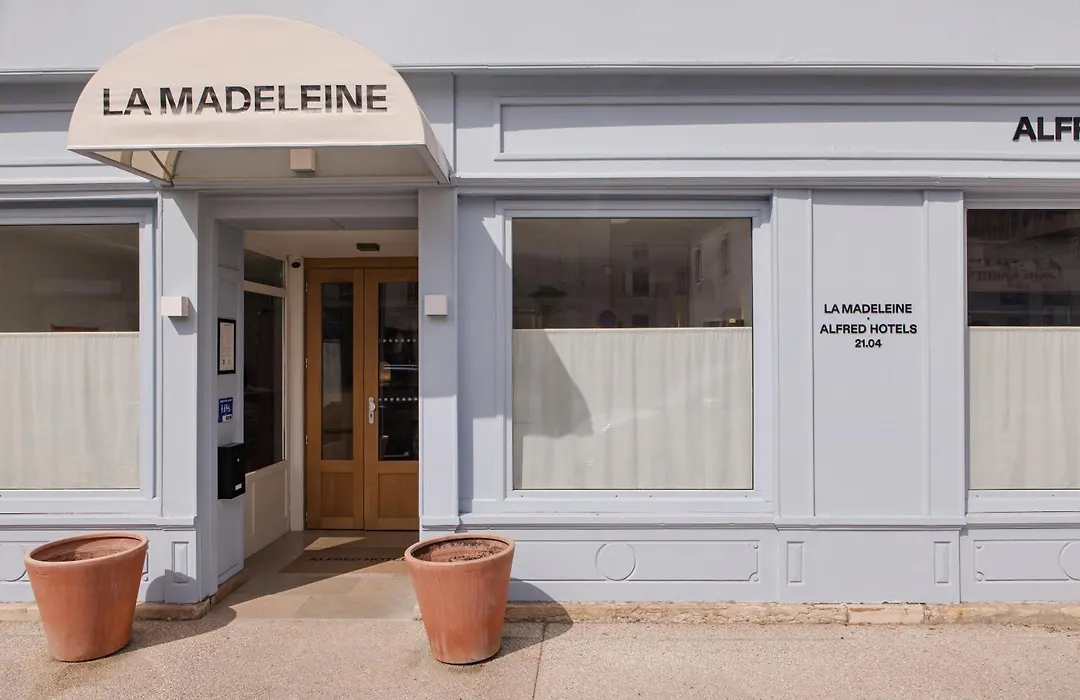 Alfred Hotels Beaune La Madeleine-1