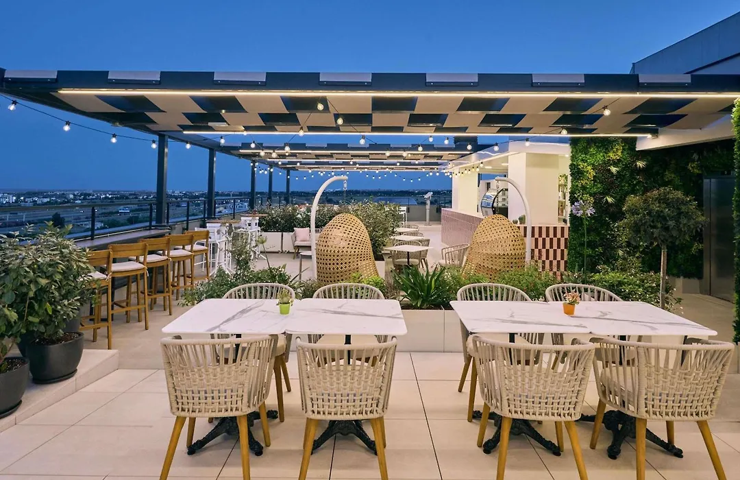 Ibis Styles Madrid Airport Valdebebas-1