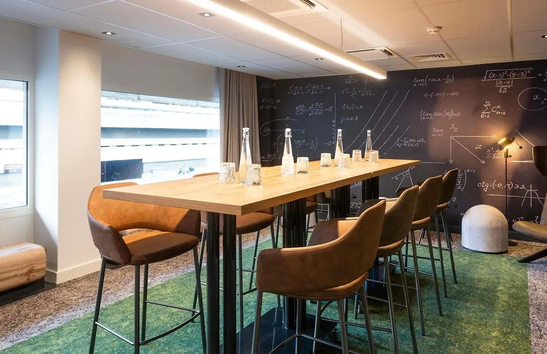 Novotel Bordeaux Centre Ville-1