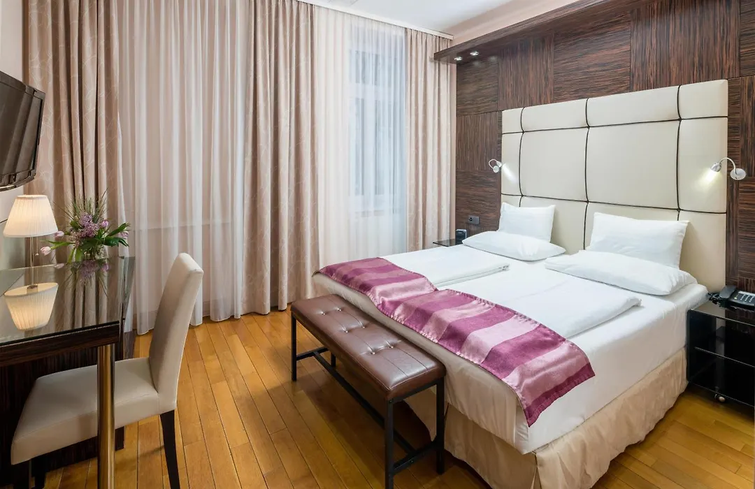 Best Western Plus Hotel Arcadia-1