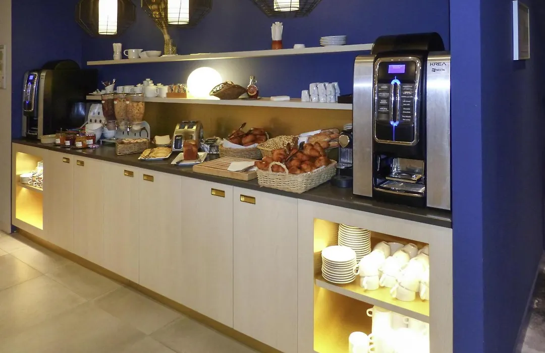 Hotel Mercure Macon Bord De Saone-1