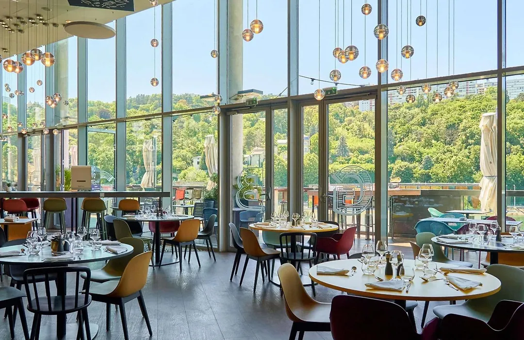 Novotel Lyon Centre-Confluence Bord De Saone-1