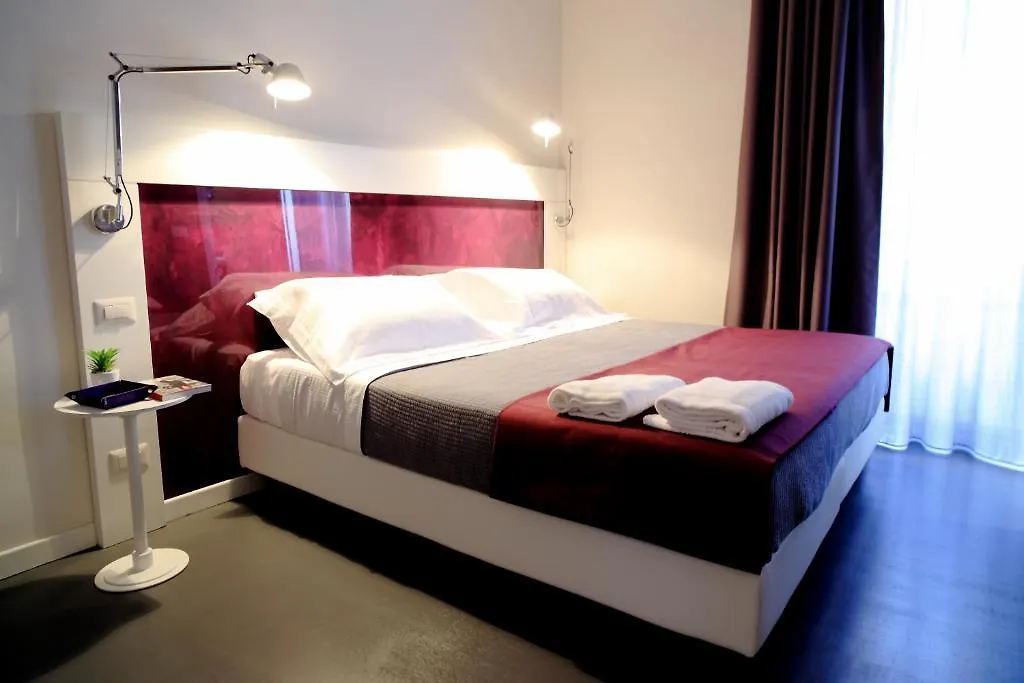Inn Urbe Colosseo-1