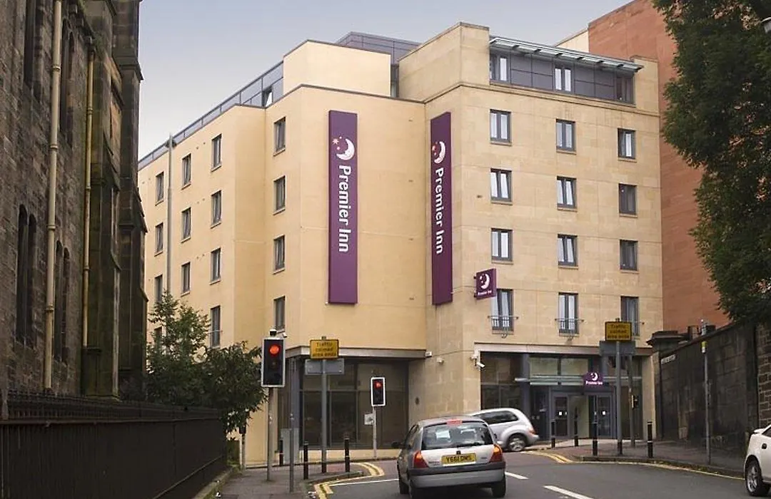 Premier Inn Edinburgh Central-1