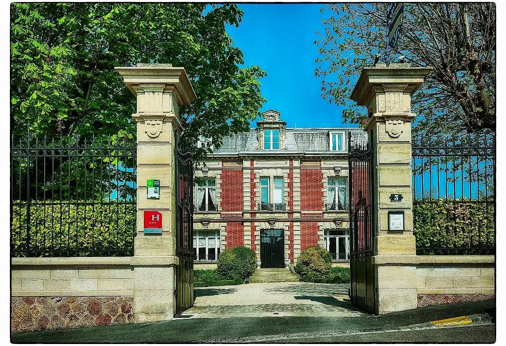 Hotel Le Clos Raymi-1