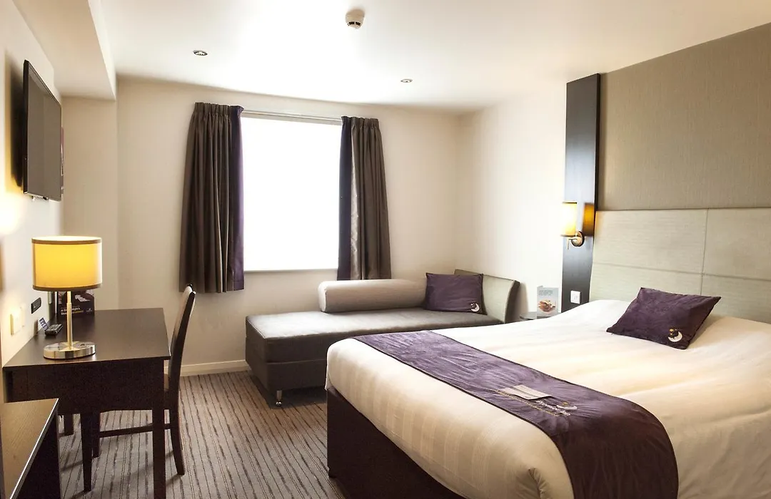 Premier Inn London Brixton-1