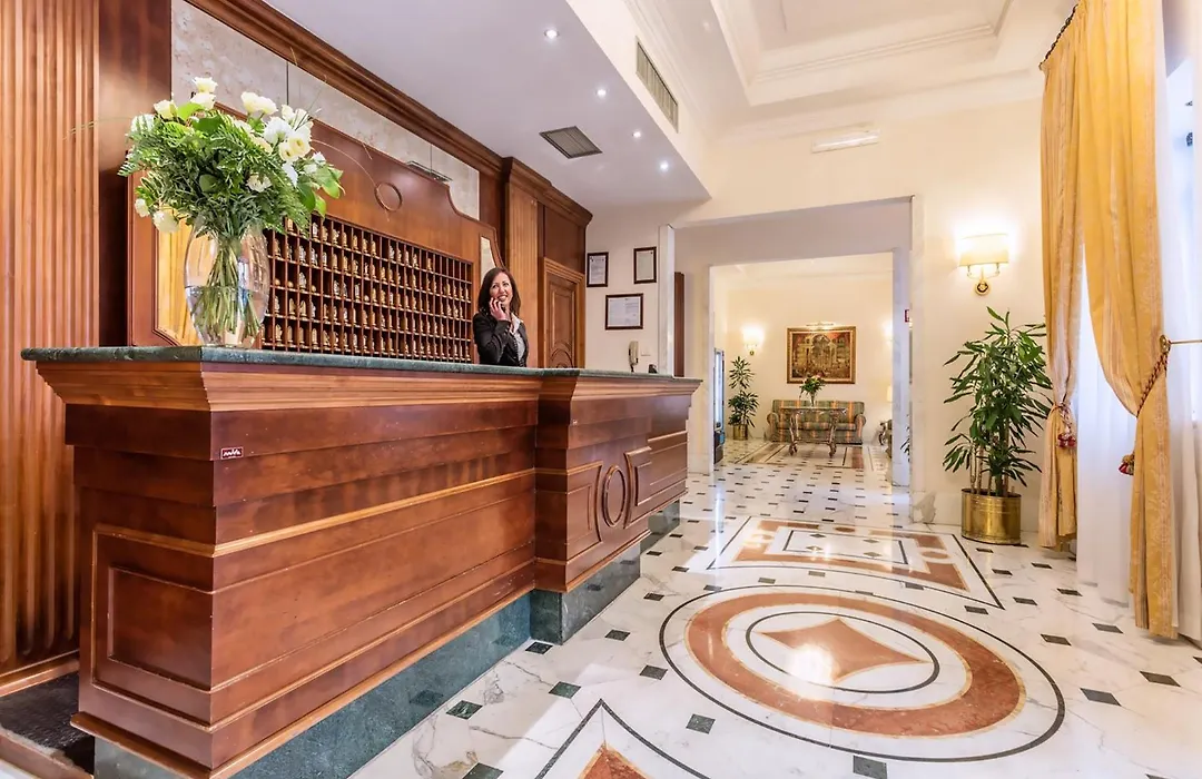Raeli Hotel Noto-1