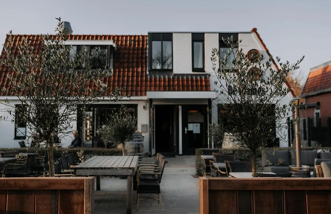 Hotel De4dames-1