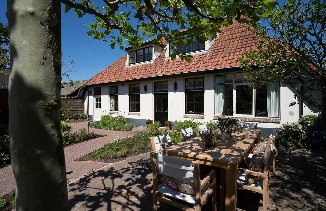 Maison De Sas-1