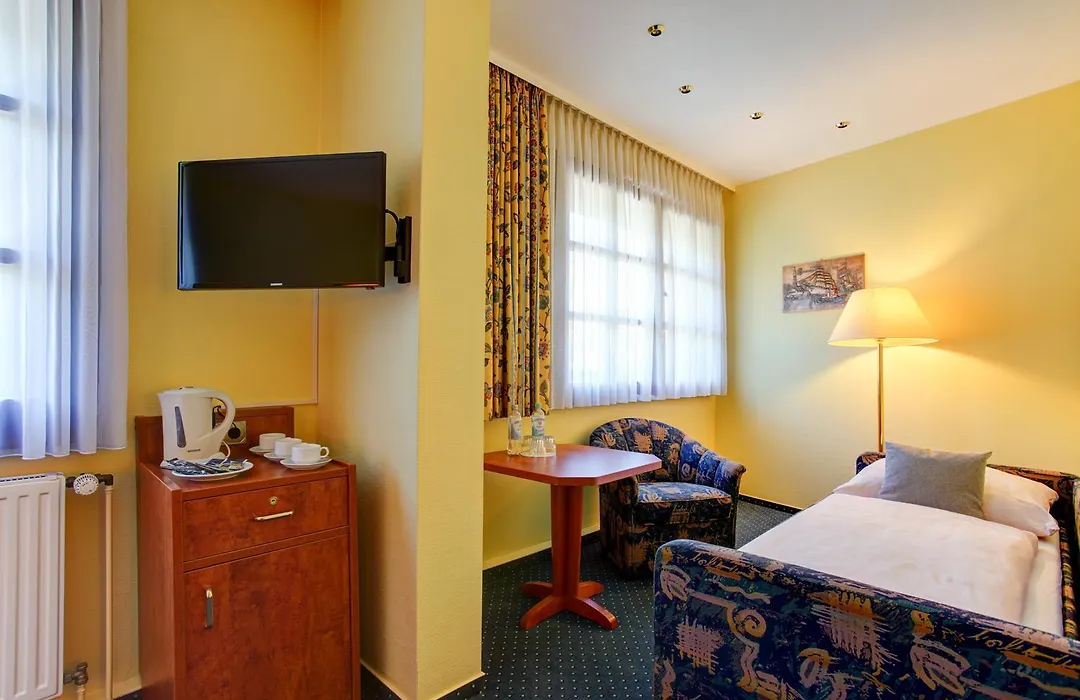 Hotel Elbinsel Free Parking-1