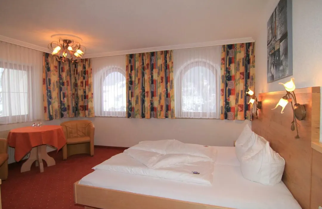 Hotel Garni Pradella-1
