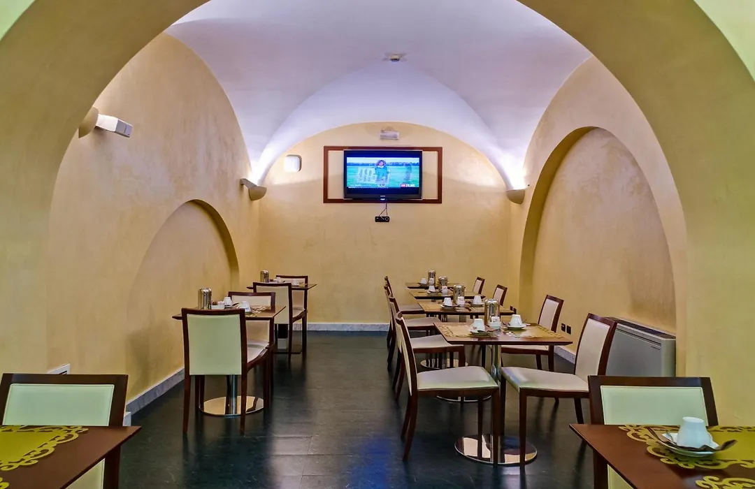 Crosti Hotel-1