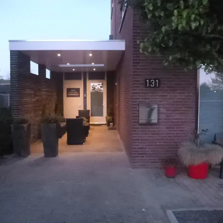 Elvis Presley Private Studio With Kitchen And Airconditioning-2