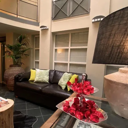 Hotel Cote Cour-3